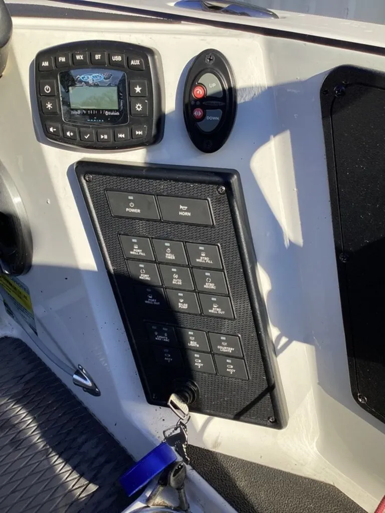 Slide: The Image of Caymas CX 20 PRO 2023 - 20