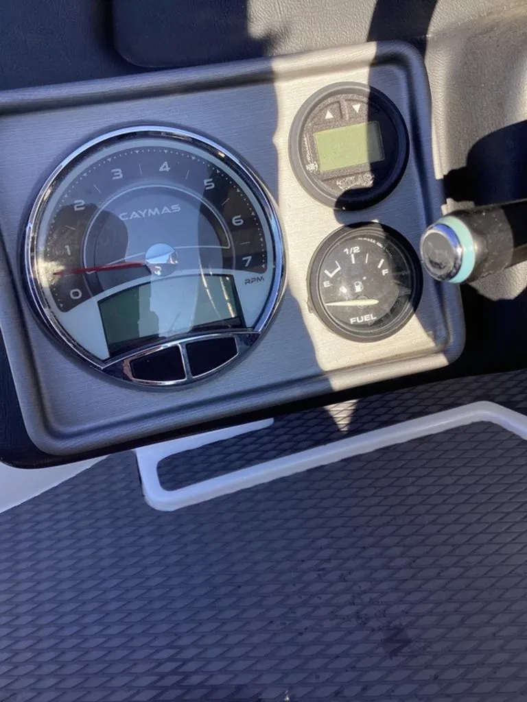 Slide: The Image of Caymas CX 20 PRO 2023 - 22