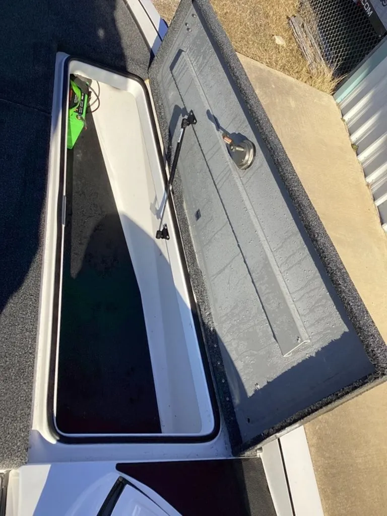 Slide: The Image of Caymas CX 20 PRO 2023 - 32