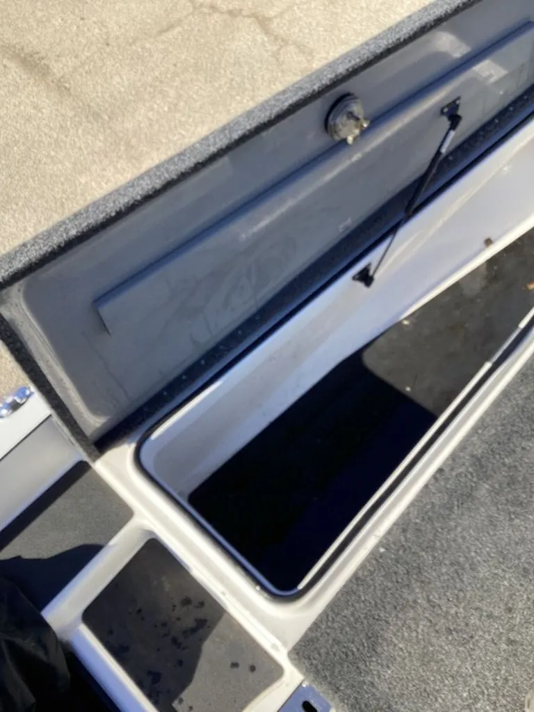 Slide: The Image of Caymas CX 20 PRO 2023 - 34