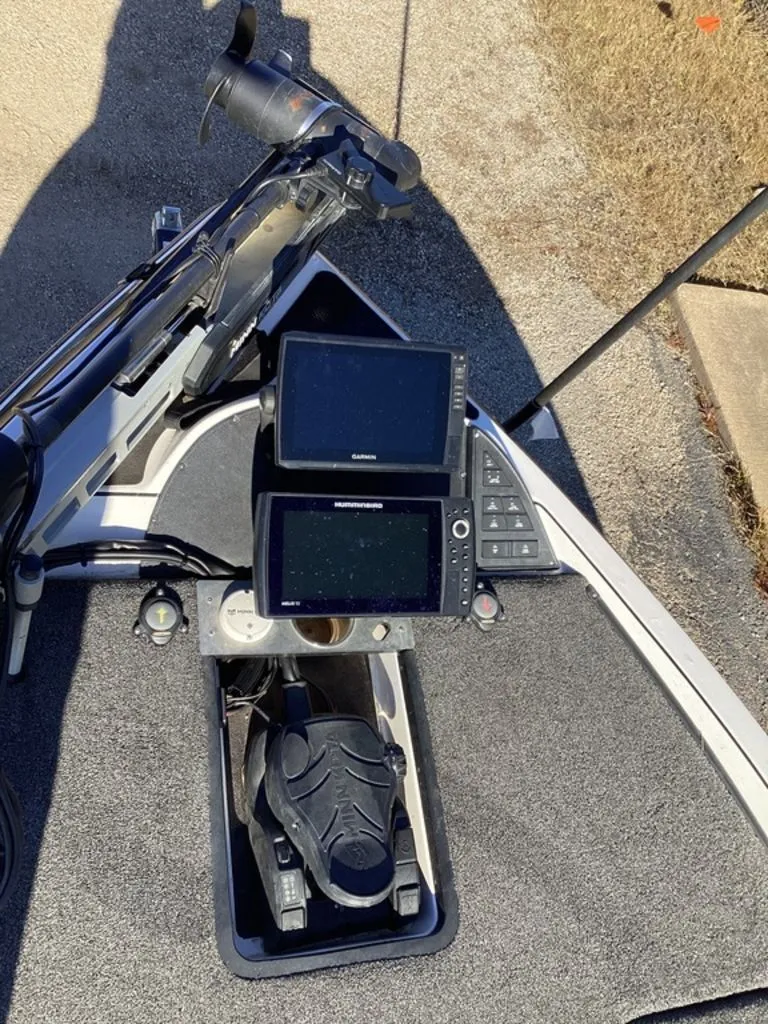 Slide: The Image of Caymas CX 20 PRO 2023 - 37