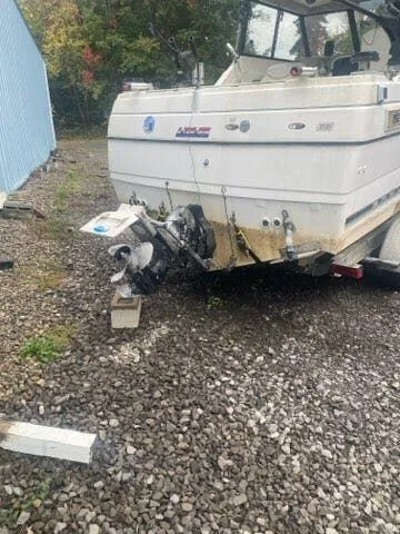 Slide: The Image of Bayliner Cruiser 2252 1999 - 3