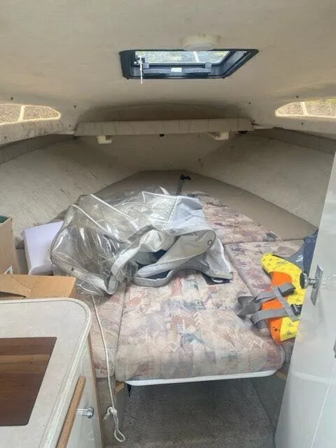 Slide: The Image of Bayliner Cruiser 2252 1999 - 8