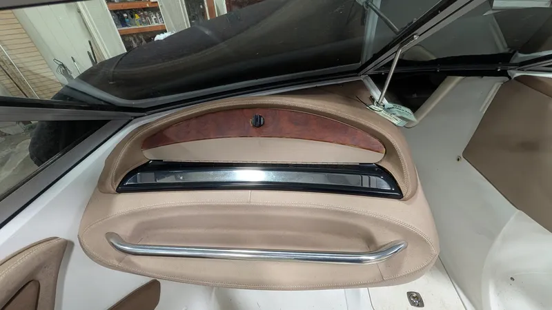 Slide: The Image of Cobalt Bowrider 212 2007 - 8