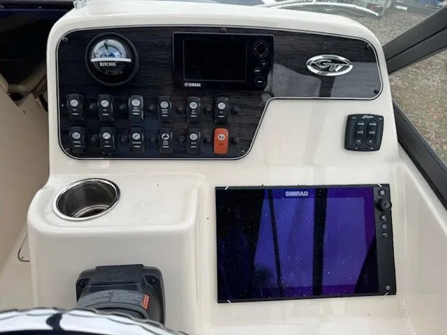 Slide: The Image of Grady-White FREEDOM 2015 - 13