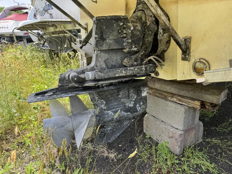 Slide: The Image of Larson CABRIO 2000 - 16