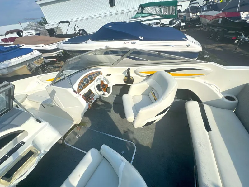 Slide: The Image of Wellcraft 2001 - 10