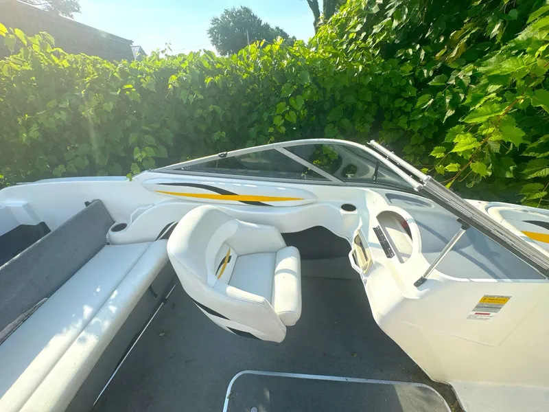 Slide: The Image of Wellcraft 2001 - 14