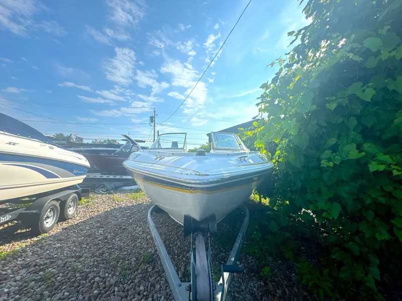 Slide: The Image of Wellcraft 2001 - 6