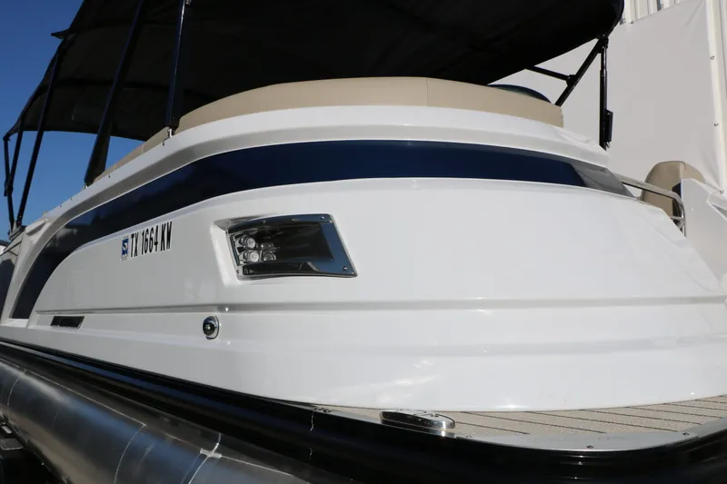 Slide: The Image of Silver Wave 2410 SW5 RLP 2023 - 20