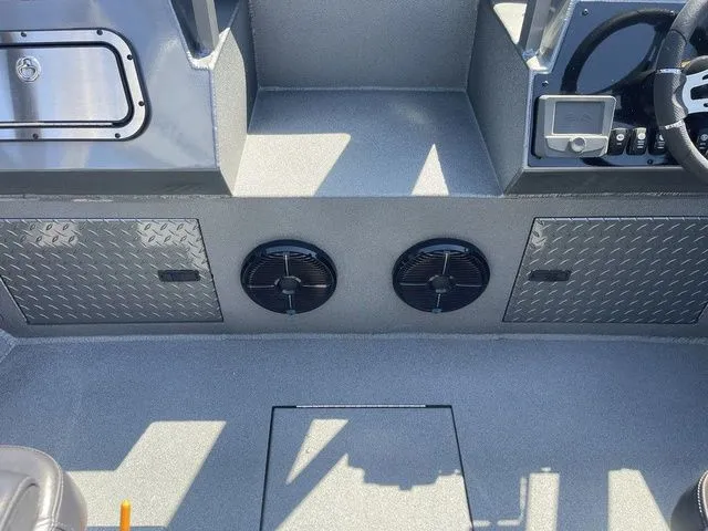 Slide: The Image of Excel Buoy 10 2025 - 20