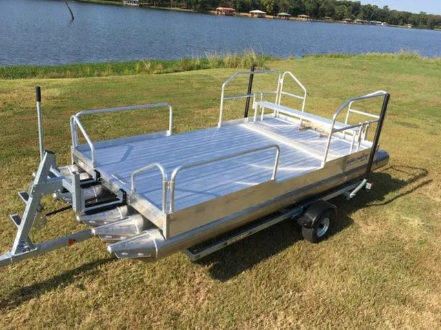 Slide: The Image of Hotwoods Pontoons Aluma Sport 716 2025 - 12
