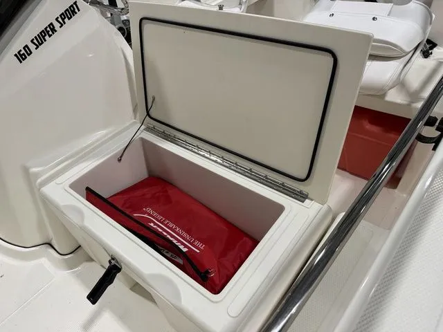 Slide: The Image of Boston Whaler 160 Super Sport 2019 - 10