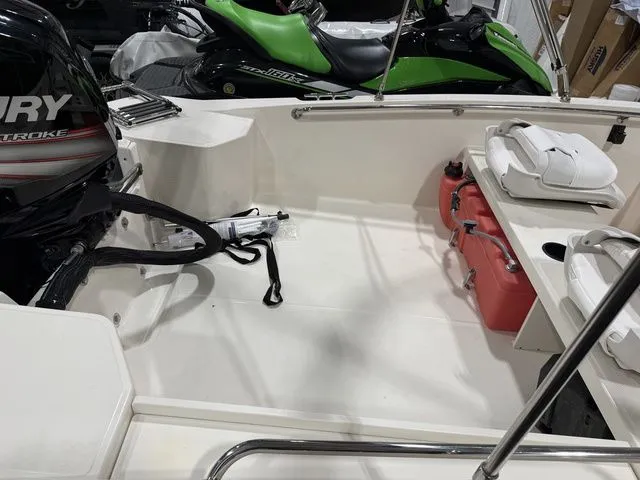 Slide: The Image of Boston Whaler 160 Super Sport 2019 - 4