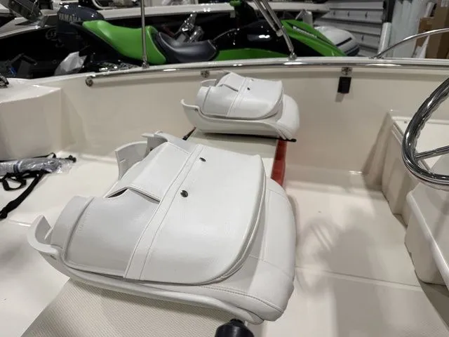 Slide: The Image of Boston Whaler 160 Super Sport 2019 - 5