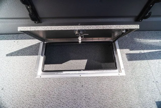 Slide: The Image of Thunder Jet Alexis Pro 24' 2026 - 12