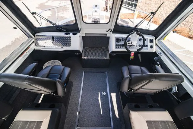 Slide: The Image of Thunder Jet Alexis Pro 24' 2026 - 19