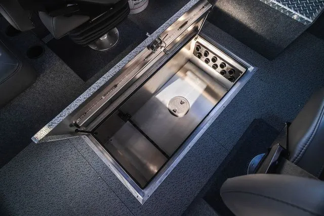 Slide: The Image of Thunder Jet Alexis Pro 24' 2026 - 23