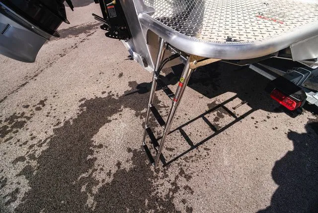 Slide: The Image of Thunder Jet Alexis Pro 24' 2026 - 4