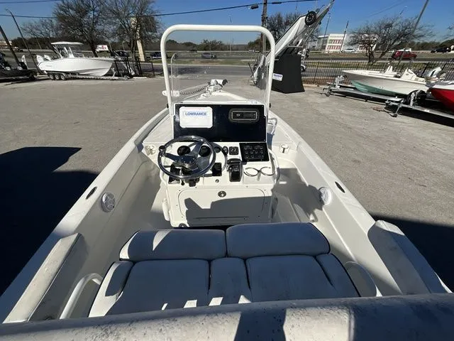 Slide: The Image of Skeeter SX240 2020 - 7