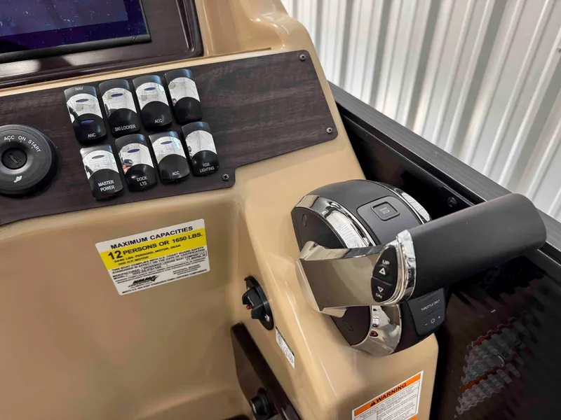 Slide: The Image of Harris Sunliner 230 2021 - 13