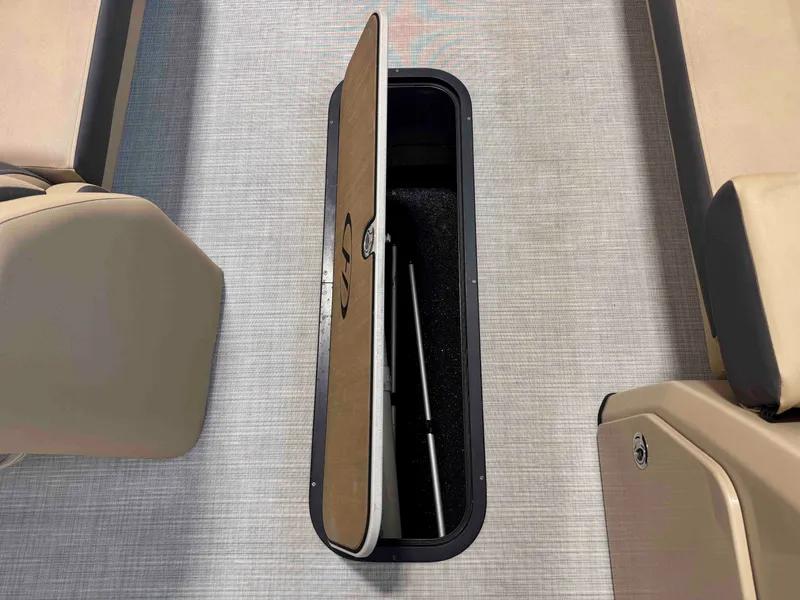 Slide: The Image of Harris Sunliner 230 2021 - 24