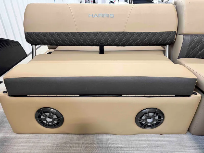 Slide: The Image of Harris Sunliner 230 2021 - 26