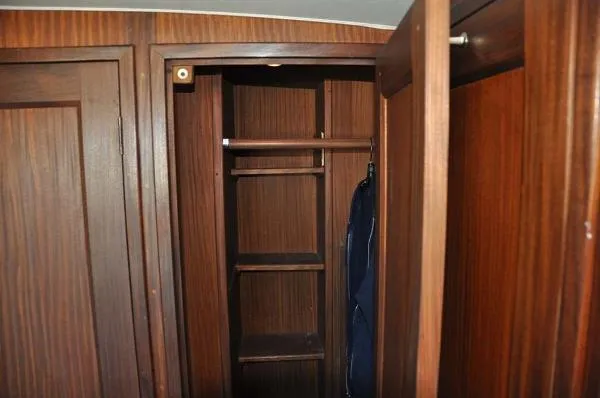 Slide: The Image of Hatteras Cockpit Motoryacht 1983 - 9