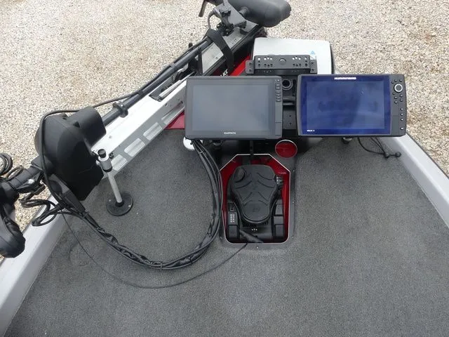 Slide: The Image of Skeeter FXR21 Limited 2022 - 18