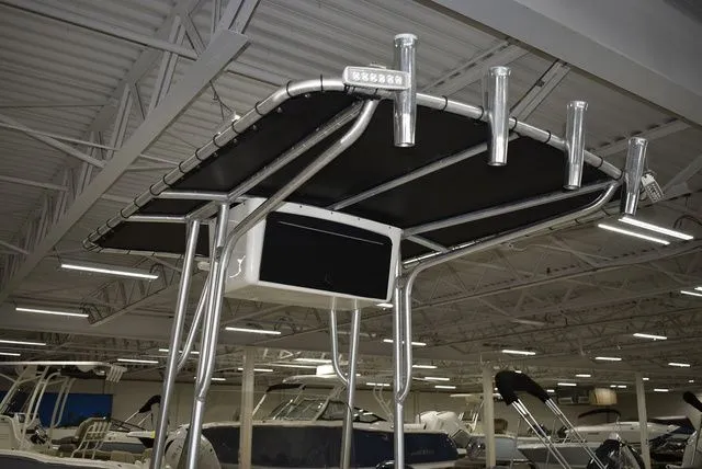 Slide: The Image of Mako 184 Center Console 2014 - 17