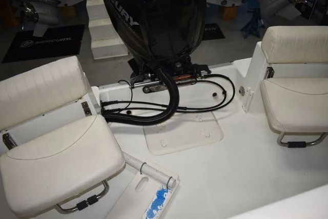 Slide: The Image of Mako 184 Center Console 2014 - 23