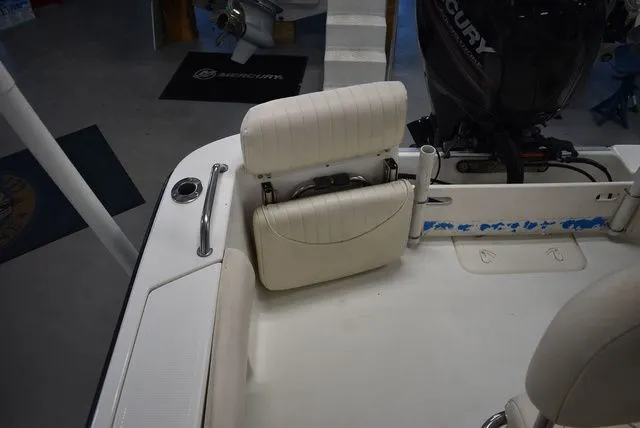 Slide: The Image of Mako 184 Center Console 2014 - 26