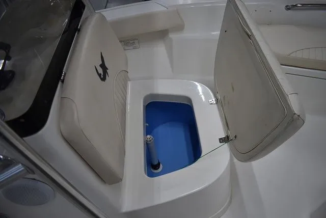 Slide: The Image of Mako 184 Center Console 2014 - 35