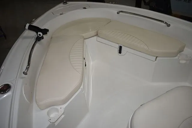 Slide: The Image of Mako 184 Center Console 2014 - 41