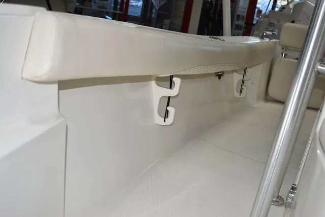 Slide: The Image of Mako 184 Center Console 2014 - 46