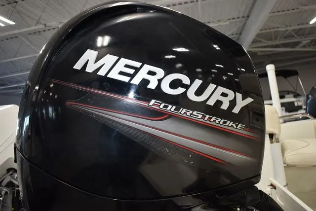 Slide: The Image of Mako 184 Center Console 2014 - 48