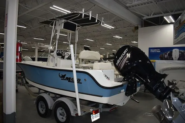 Slide: The Image of Mako 184 Center Console 2014 - 5