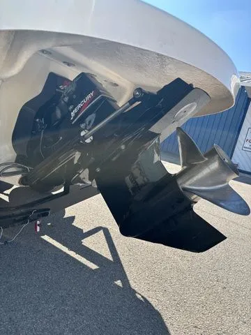 Slide: The Image of Sea Ray 210 Sundeck 2000 - 15