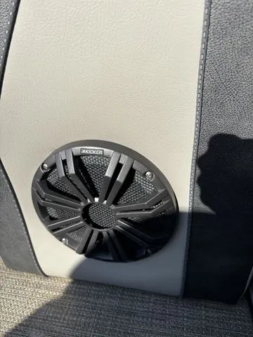 Slide: The Image of Bentley Pontoons Elite 253 2019 - 16