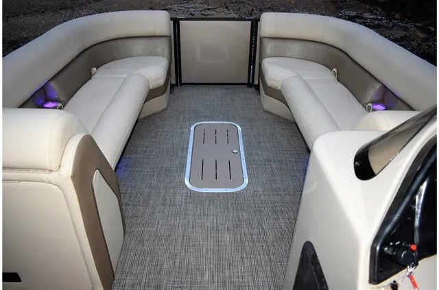 Slide: The Image of Bentley Pontoons Elite 253 2019 - 5