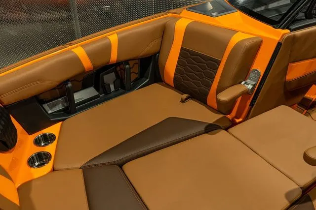 Slide: The Image of Malibu Wakesetter 22 MXZ 2026 - 11