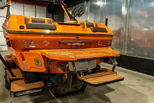 Slide: The Image of Malibu Wakesetter 22 MXZ 2026 - 4