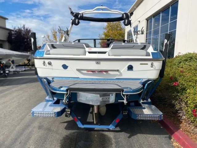 Slide: The Image of Malibu Wakesetter 22 LSV 2023 - 4