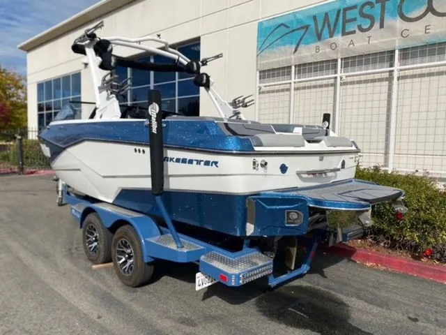 Slide: The Image of Malibu Wakesetter 22 LSV 2023 - 5