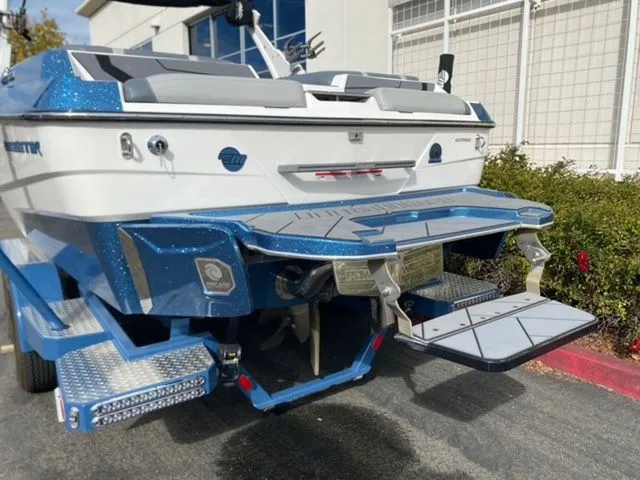Slide: The Image of Malibu Wakesetter 22 LSV 2023 - 6