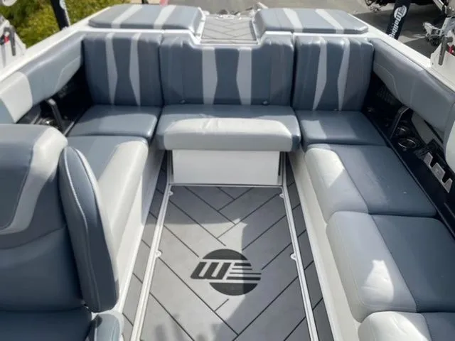 Slide: The Image of Malibu Wakesetter 22 LSV 2023 - 8