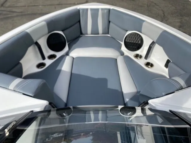 Slide: The Image of Malibu Wakesetter 22 LSV 2023 - 9