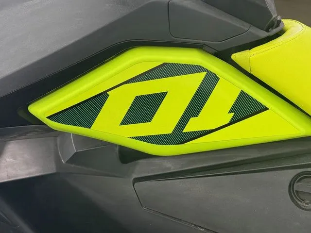 Slide: The Image of Sea-Doo Spark® 3-up Rotax® 900 ACE™ 2021 - 11