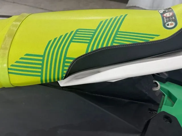 Slide: The Image of Sea-Doo Spark® 3-up Rotax® 900 ACE™ 2021 - 12