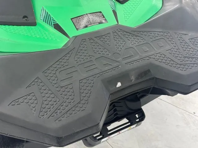 Slide: The Image of Sea-Doo Spark® 3-up Rotax® 900 ACE™ 2021 - 14